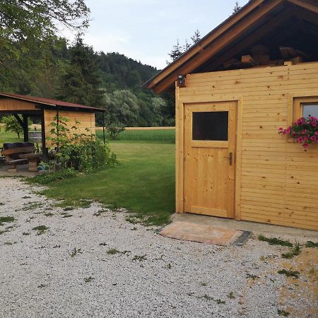 Vila Hiska Zeleni Raj Podnart Exteriér fotografie