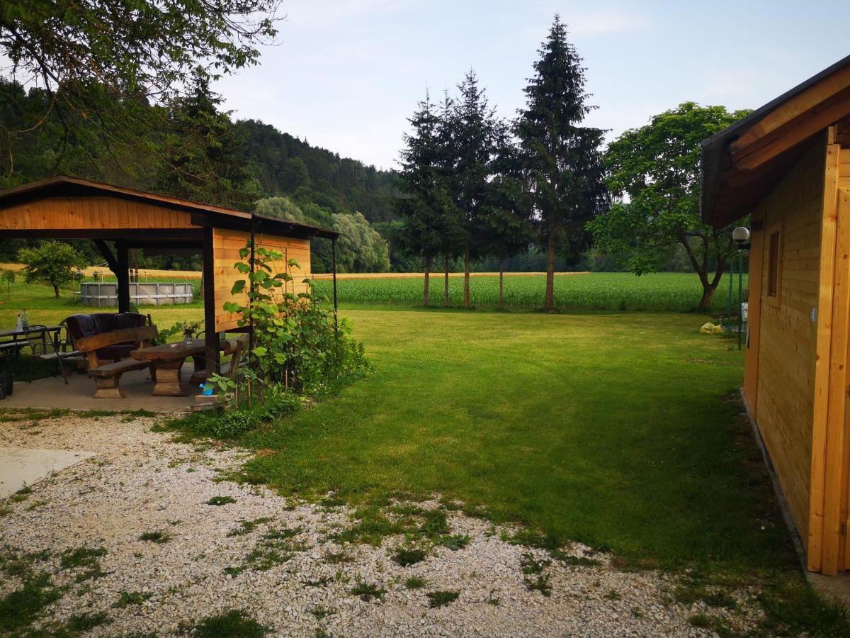 Vila Hiska Zeleni Raj Podnart Exteriér fotografie